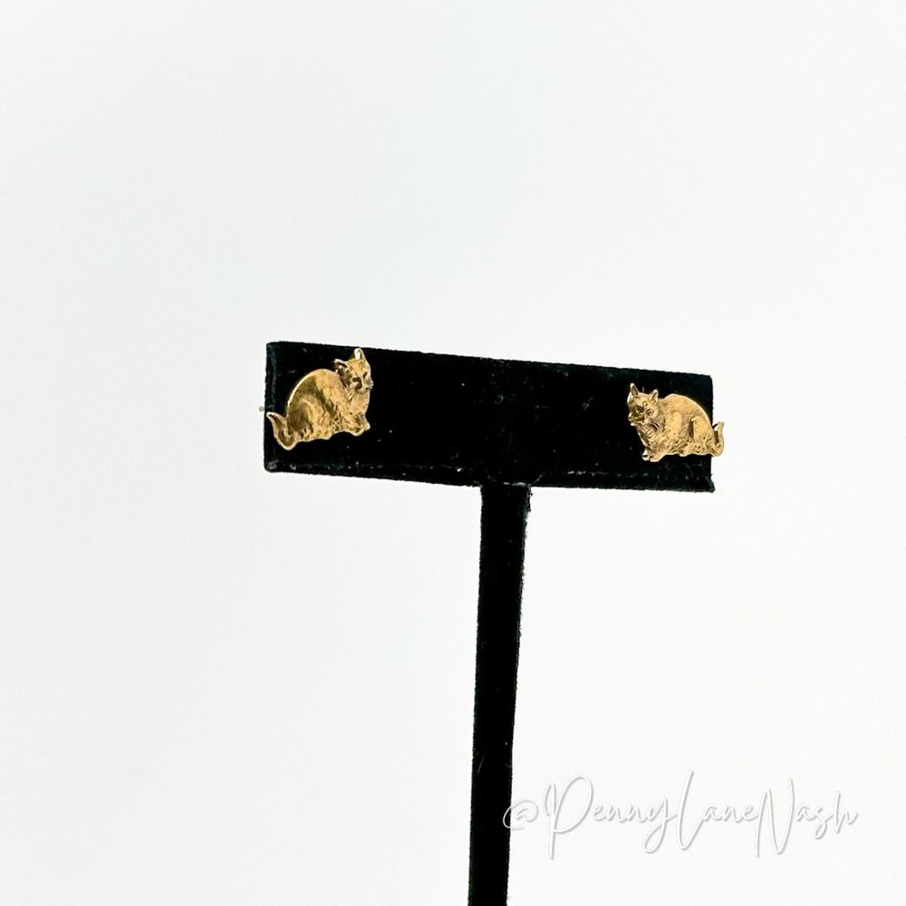 Vintage Golden Crouched Cat Push Back Earrings - Picture 3 of 6